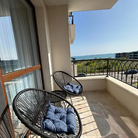 Bayview Family 2 Apartment Burgas